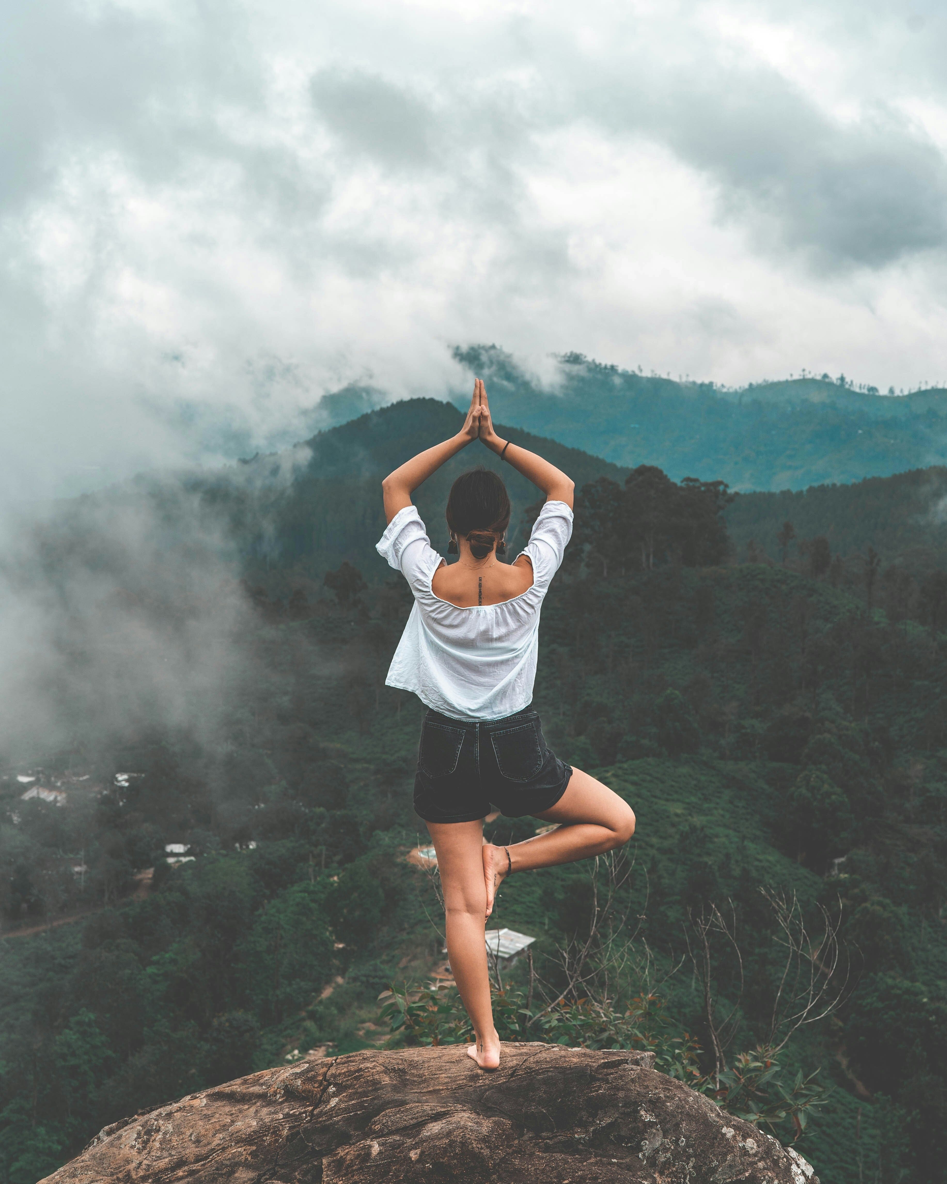 CÓMO UTILIZAR LOS CRISTALES PARA MEJORAR TU MEDITACIÓN