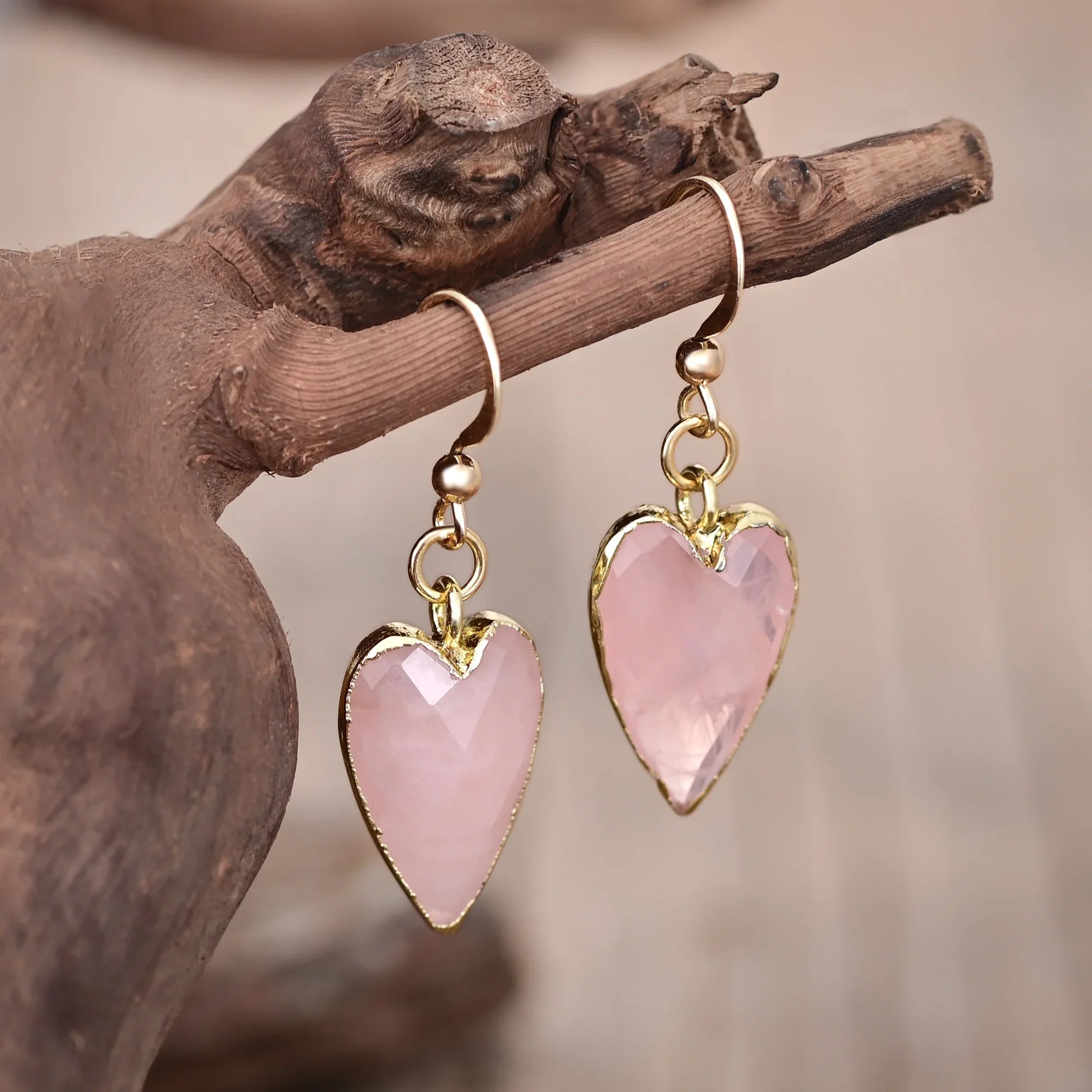 Pendientes Heartfelt Harmony de Cuarzo Rosa