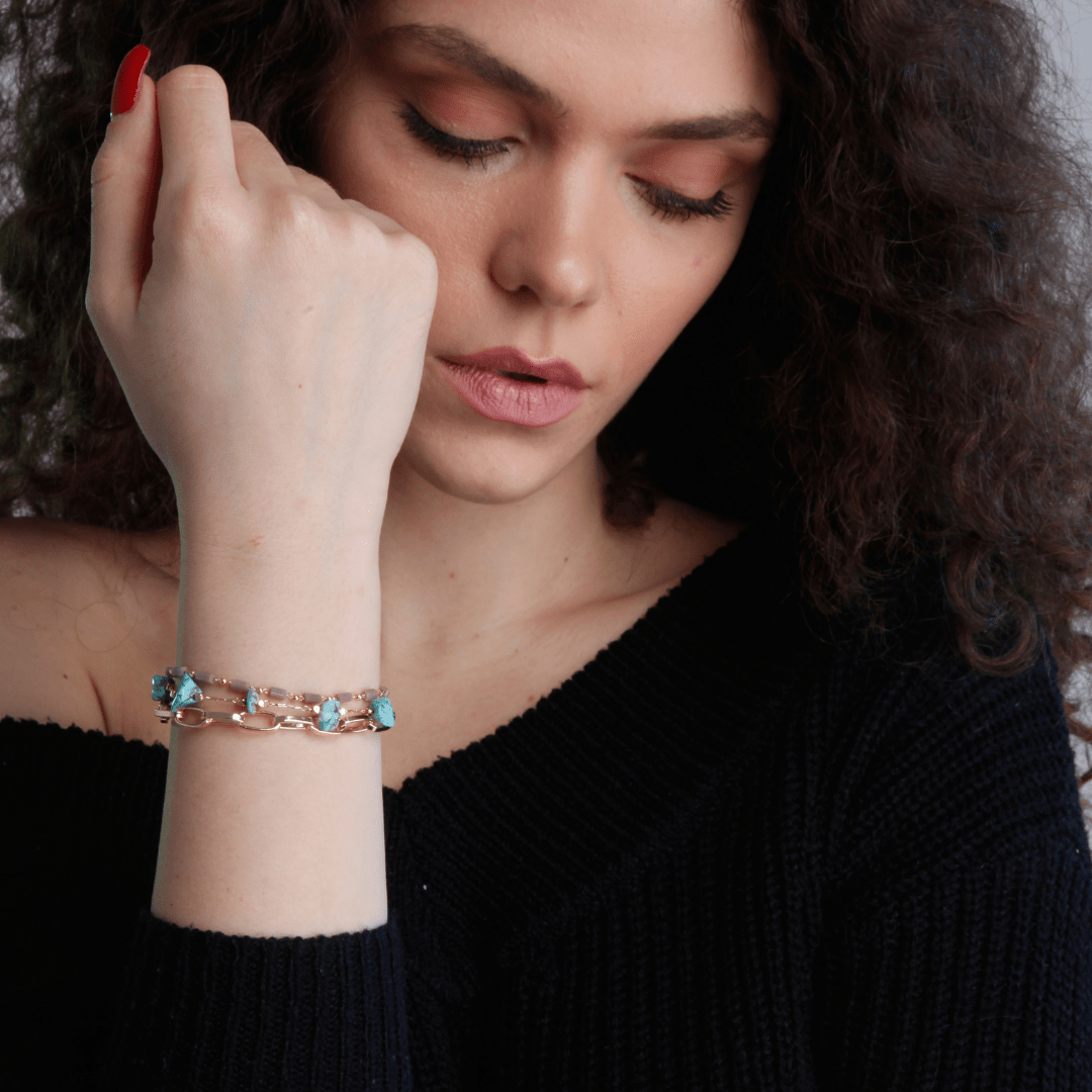 Pulsera De Oro Belleza Verdadera  Con Capas De Turquesa Y Ópalo