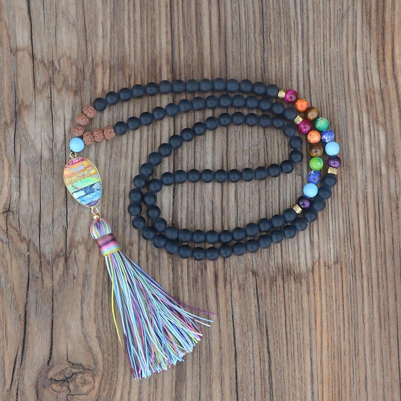 Collar Mala Negro Mate Y Arco Iris De Chakra Completo