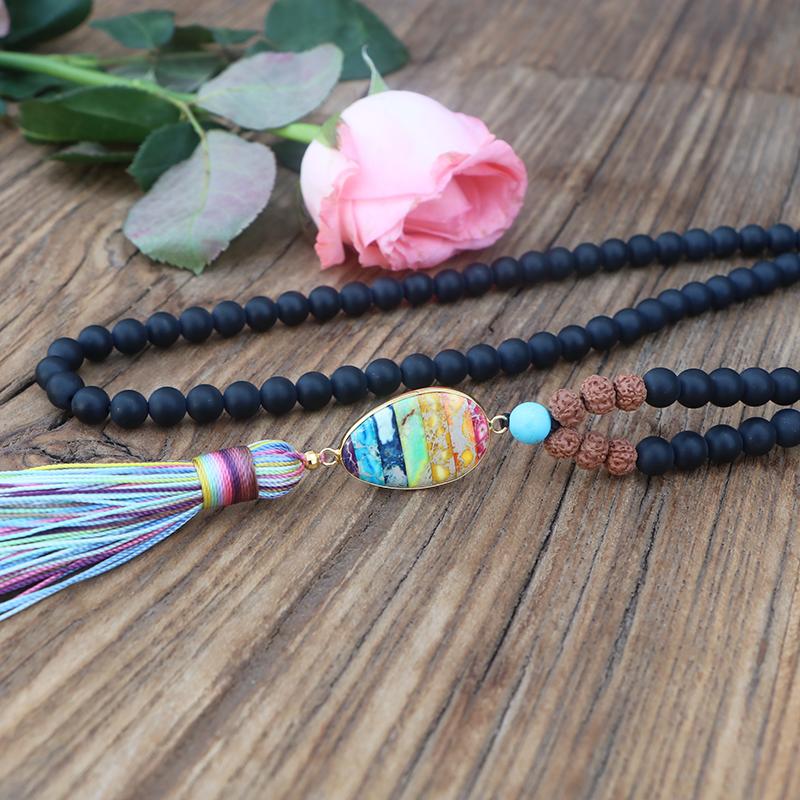 Collar Mala Negro Mate Y Arco Iris De Chakra Completo