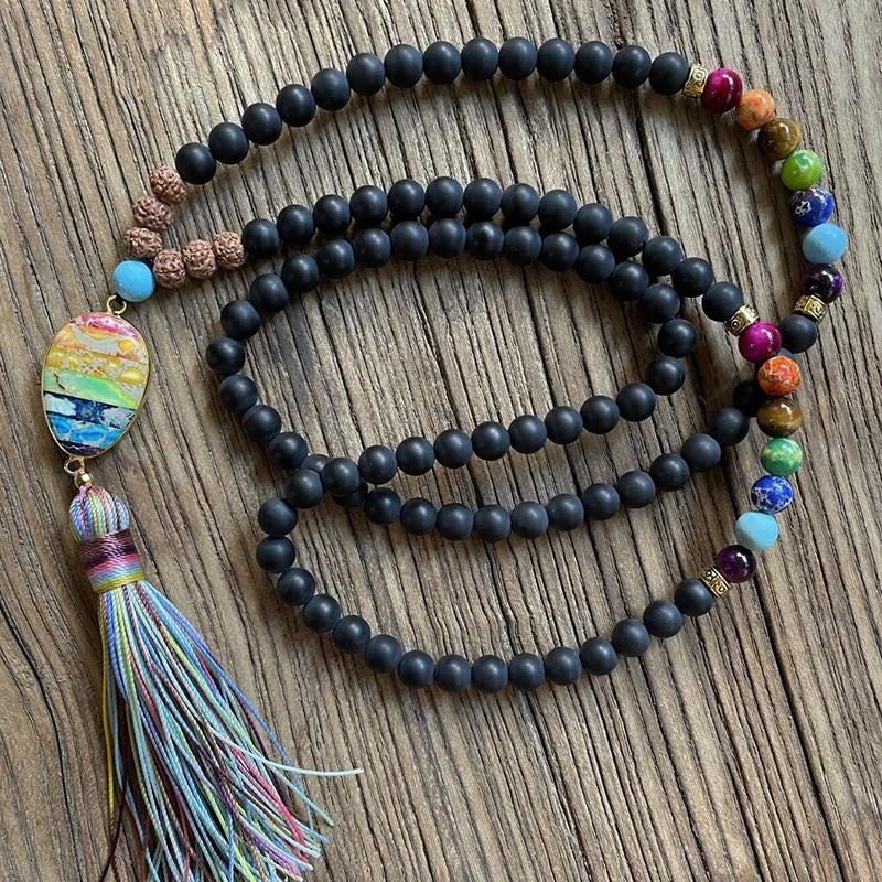 Collar Mala Negro Mate Y Arco Iris De Chakra Completo