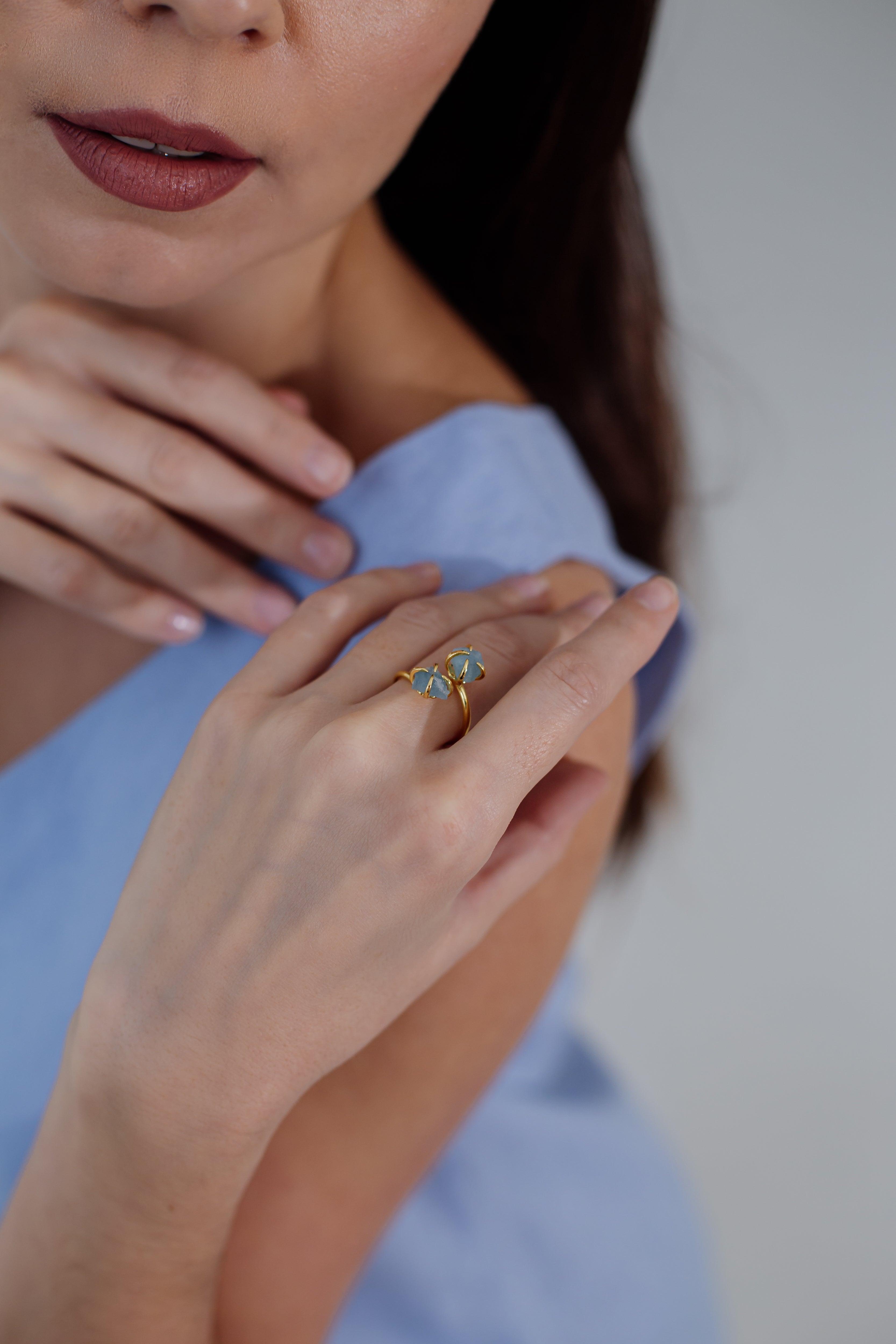 Anillo  Lujoso De Abrazo De Piedras Naturales